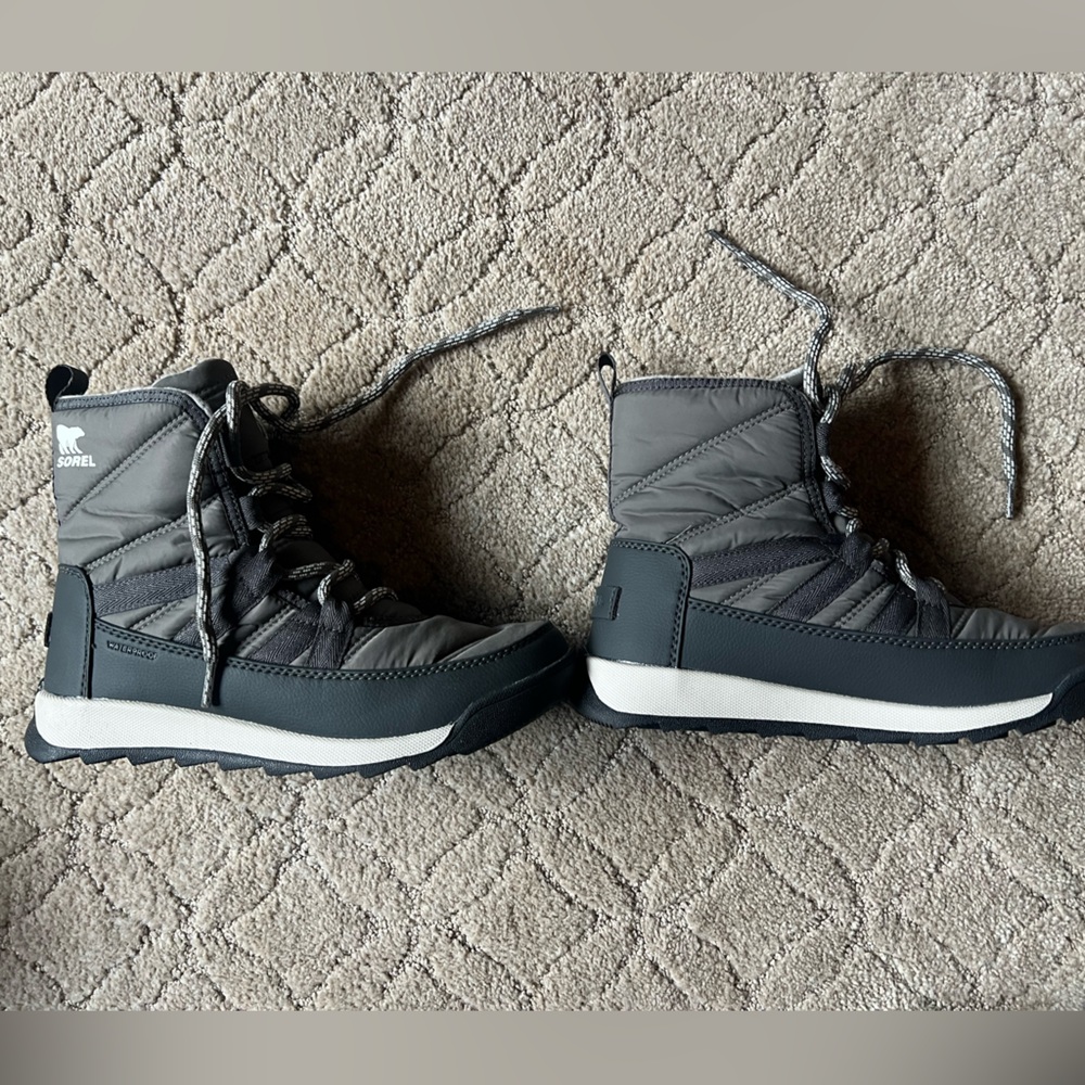 Sorel Whitney II Short Lace WP Boots - Black and Gray